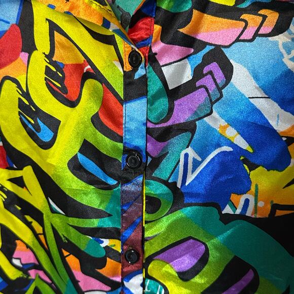 Julia by LoveJ graffiti silk textured button up short sleeve top size S - Picture 4 of 7